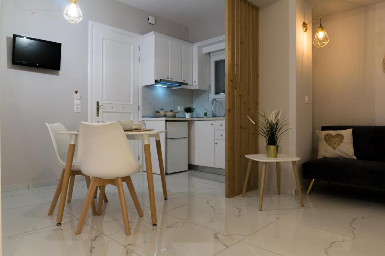 Sunset Brand New Luxury Apt With Pool & Sea View Karpathos Esterno foto